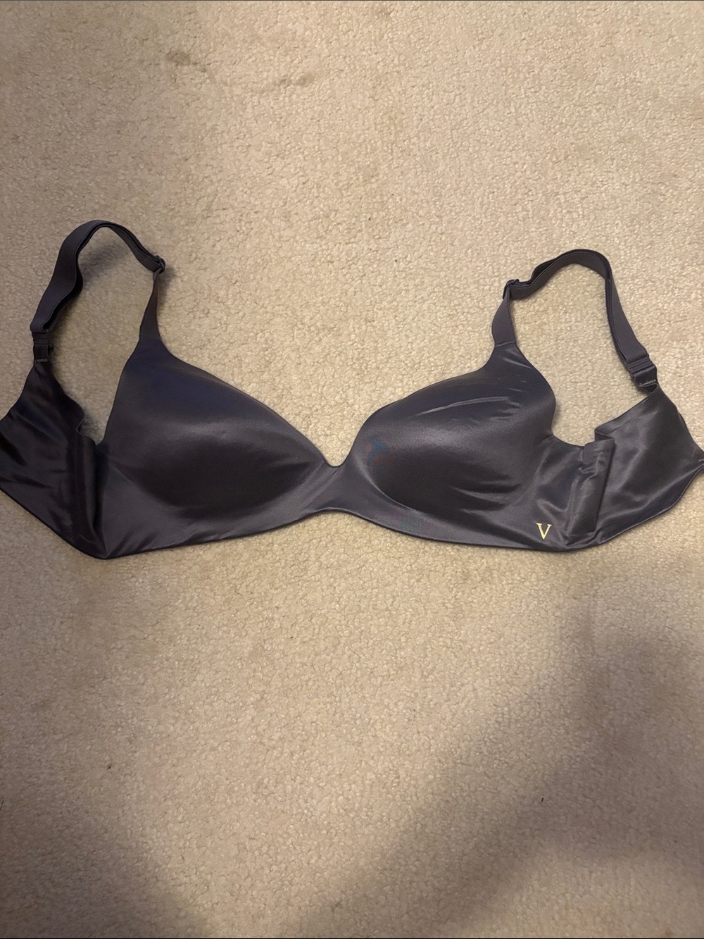 Victoria's Secret Smooth bra Molded Underwire Bra 34b